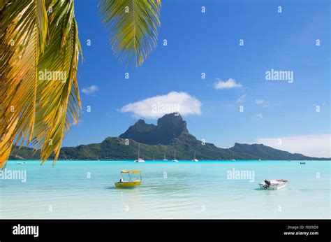 Bora Bora Society Islands French Polynesia Stock Photo Alamy