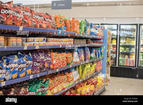 Snack Aisle Hi Res Stock Photography And Images Alamy