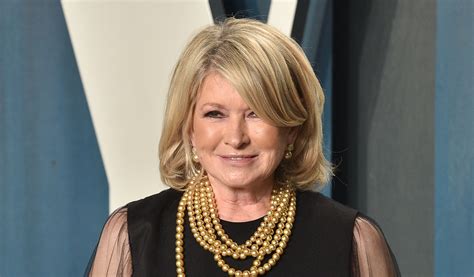 Martha Stewart Agrees That Her Sultry Pool Selfie Was ‘definitely A