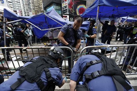 Hong Kong Police Clear Last Protest Site Wsj