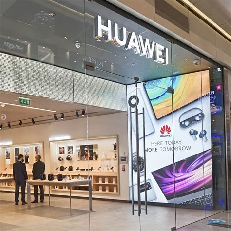 Huawei Opens First Retail Store In The Uk Offers New Products And