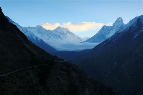 4k Timelapse Sunrise In The Mountains Everest 8848