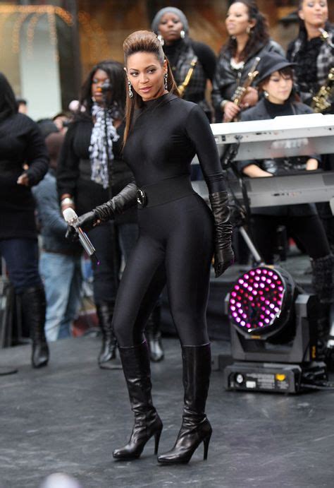 Beyonce Rocking Her Catsuit Celebrity Boots Beyonce Knowles Beyonce