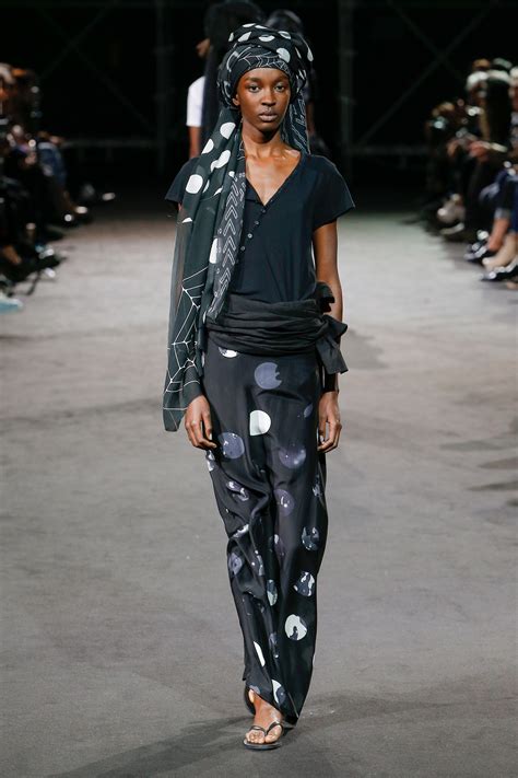 Yohji Yamamoto Spring Ready To Wear Collection Vogue Fashion