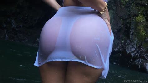Big Assed Blonde Fucking Fat Dick By The Waterfall Pov Zb Porn