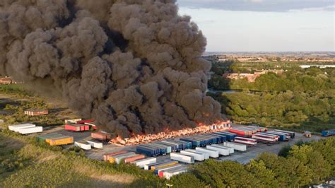 Peterborough fire: Blaze engulfs Hotpoint lorry trailers | UK News ...