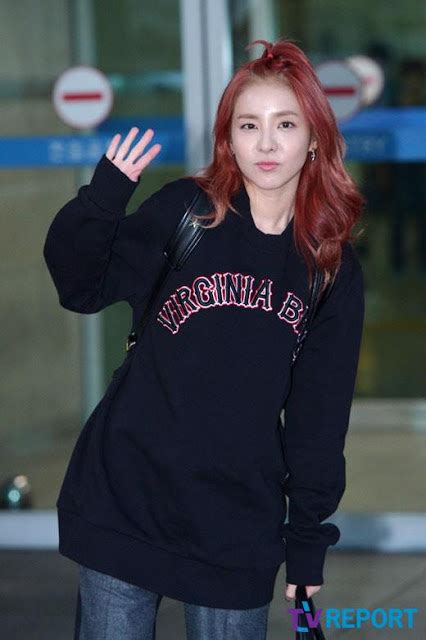2ne1s Daras New Hair Color Daily Korean Celebrity Pictures