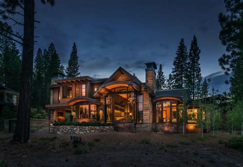 A Gorgeous Mountain Retreat In Martis Camp Blurs Traditional And Modern