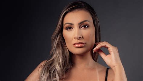 andressa urach faz ensaio ousado para anunciar o miss bumbum 2023