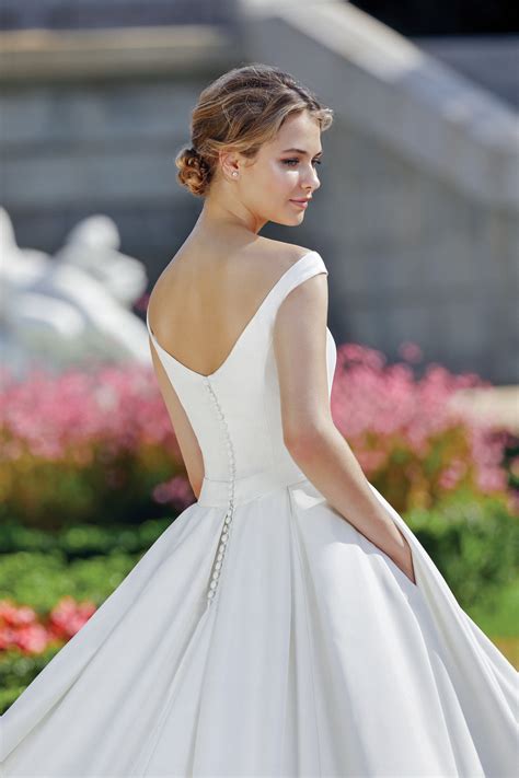 Wedding Dresses Designers Best 10 Wedding Dresses Designers Find The