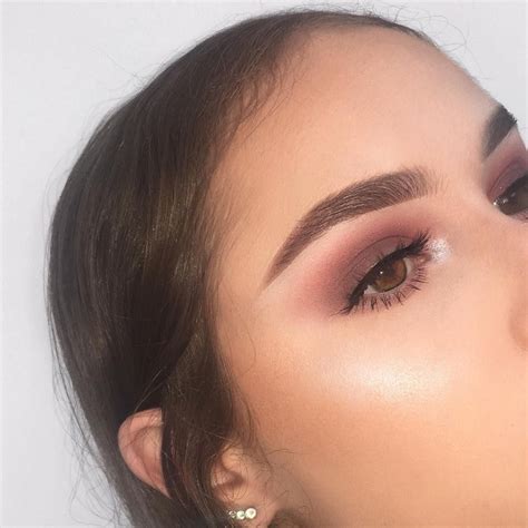 Your lashes look super sexy. Pin by sasha on 〰️makeup | Pink smokey eye, Smokey eye ...
