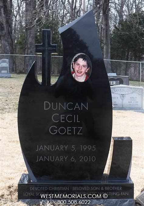 Goetz | Black Ceramic Monuments & Headstones | West Memorials