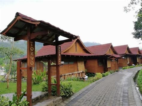 Salah satu tempat yang pas untuk dikunjungi adalah wisata songgoriti batu yang terletak di kelurahan songgokerto, kecamatan di kota batu terdapat dua jawa timur park (jatim park). Kreatif. 5 Penginapan ini Berkonsep Unik dan Menarik di ...