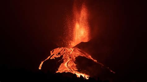 Imparable Sigue Fluyendo Lava Del Volcán De La Palma Tres Semanas