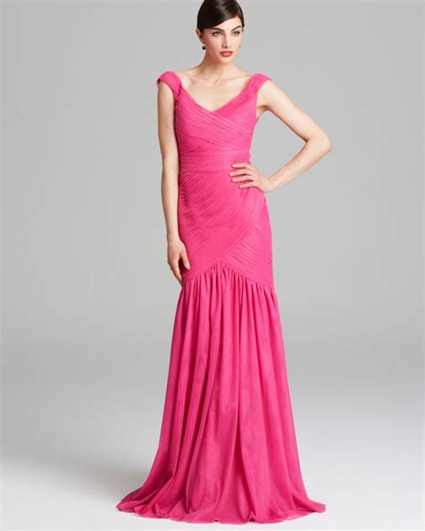 Lyst Ml Monique Lhuillier Gown Sleeveless V Neck Tulle In Pink