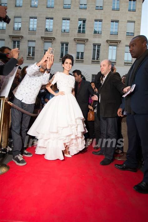 Kangana Ranaut Attends Premiere Of Queen In Paris Photo