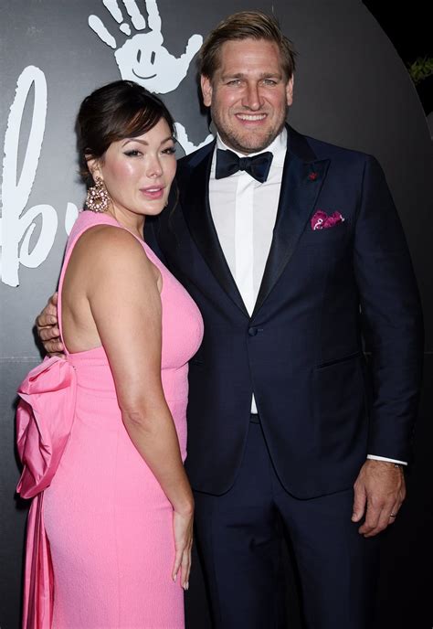 how celebrity chef curtis stone met his wife lindsay price