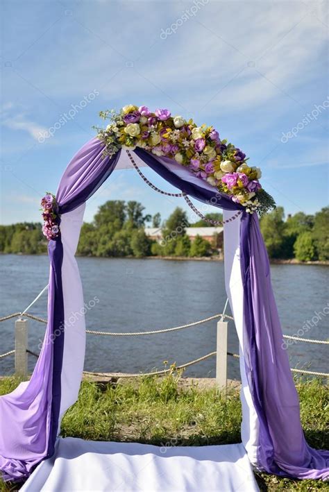 Purple Wedding Arch With Flowers — Stock Photo © Pvstory 115480836