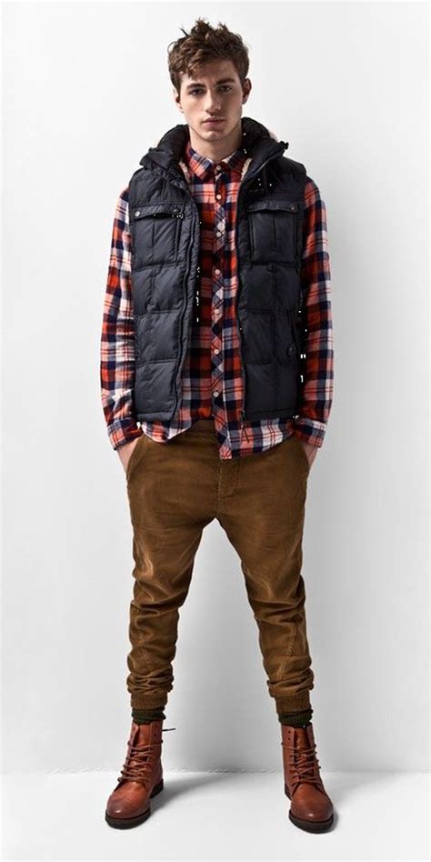 58 best flannel shirt outfits for men and styling tips