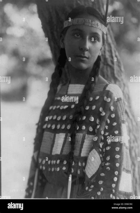 Portrait Of Indian Native Hi Res Stock Photography And Images Alamy