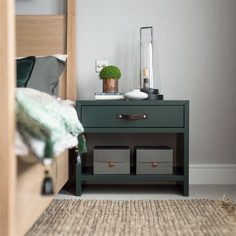 Small succulents are a good choice, bedtime books or magazines that you choose to unwind with are also great, if scented. One Drawer Bedside Table | Luxury Designer Bedside | th2studio