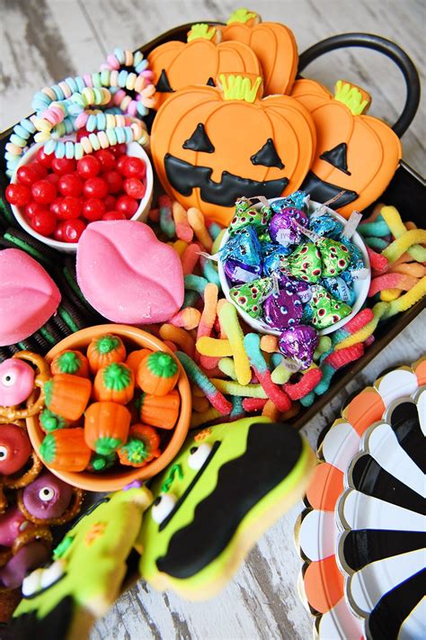 Awesome Spooky Halloween Party Food Idea Sweets Charcuterie