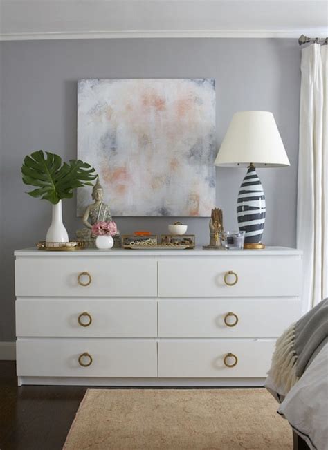How do you fill all that space without creating visual. Easy Tips for Decorating Your Dresser Top
