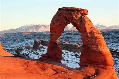 2 Hikers In Their 60s Fall To Their Deaths At Arches National Park In Utah