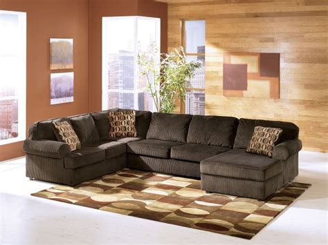 105999 Vista Chocolate Sectional 68404 The Straight Lined Design Of