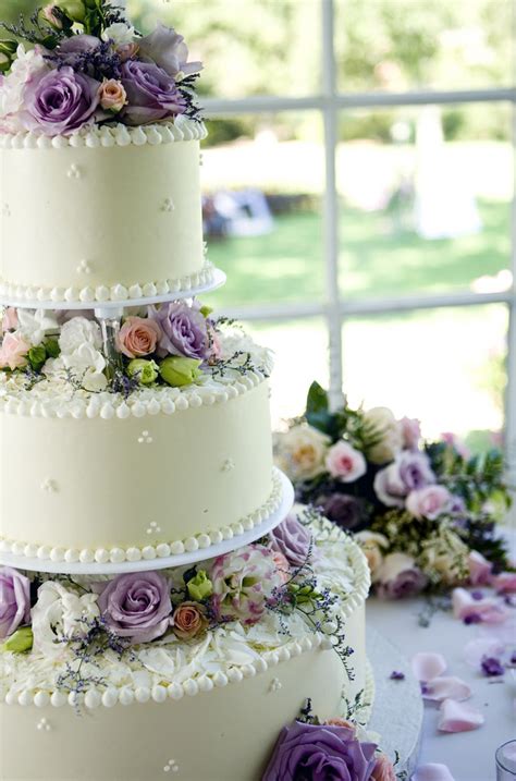 The most common engagement cake material is paper. Design Your Own Wedding Cake With New Online Tool