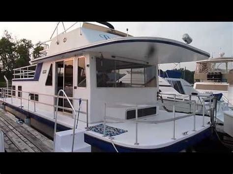 1995 jamestowner 14.5′ x 62′ wb location. HOUSEBOAT FOR SALE - GIBSON 14' x 50' TENNESSEE - YouTube ...