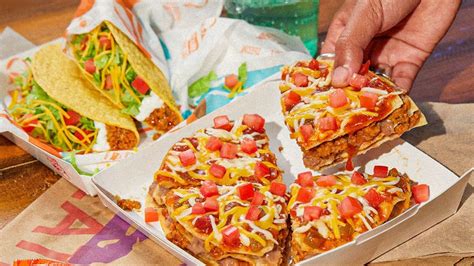 taco bell s 2 new mexican pizzas arrive today cnet