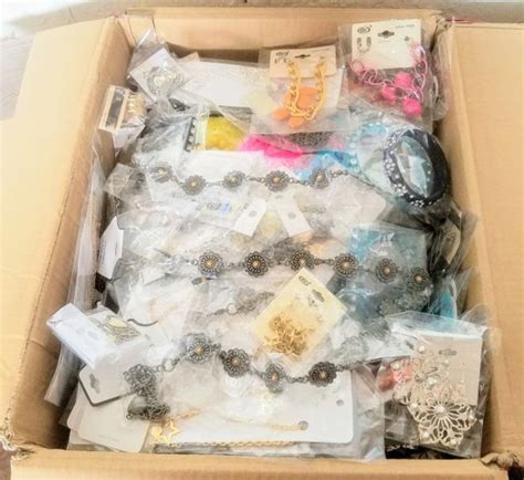 Wholesale Closeout Box Of 400 500 Pieces Of Fashion Jewelry Estimated