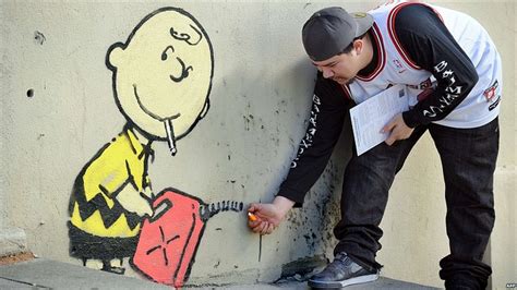Banksy is without doubt the world's most famous and celebrated graffiti artist. BBC News - In pictures: Banksy work in LA
