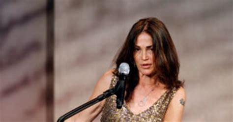 Army Wives Star Kim Delaney Kicked Off Stage After Slurring Speech At