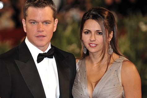Matt damon liked the family life in his parents' house and he had always known that one day he would create his own happy family. Matt Damon 2020: Wife, net worth, tattoos, smoking & body ...