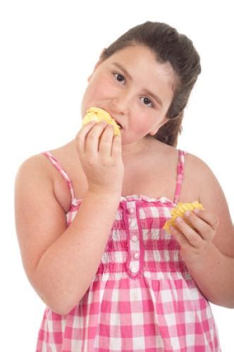 Übergewicht beschleunigt Geschlechtsreife Dicke Mädchen kommen schneller in Pubertät