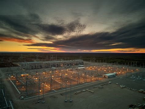 Siemens And Mortenson Complete Bipole Iii Hvdc Converter Stations In Canada