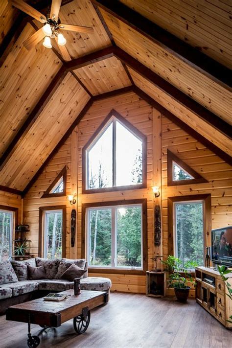 Spécialiste de la construction en ossature bois et madriers massifs en région midi pyrénées. Quel type d'intérieur pour votre chalet en bois habitable?