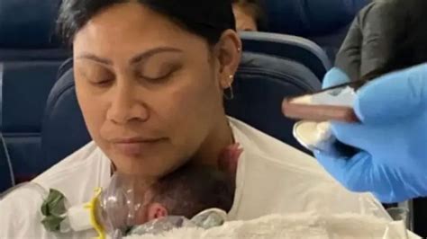 Watch A Woman Who Didnt Know She Was Pregnant Gives Birth At 30000ft
