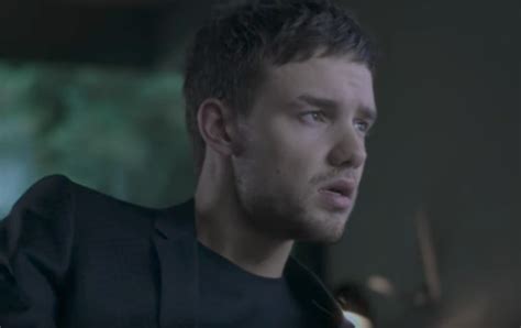 16 ноября 2017 1241 0. Liam Payne Premieres "Bedroom Floor" Music Video: It's Not ...
