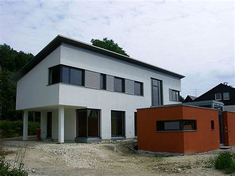 Der edelstahlkamin ist ein system, das die abgase einer verbrennung sicher nach außen führt. Neubau Einfamilienwohnhaus - Haus W (2007) · Knipl Pracht ...