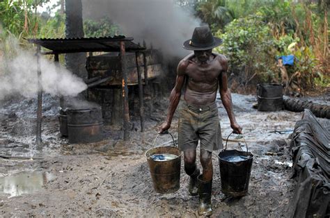 As Oil Thieves Bleed Nigeria Report Says Officials Profit The New