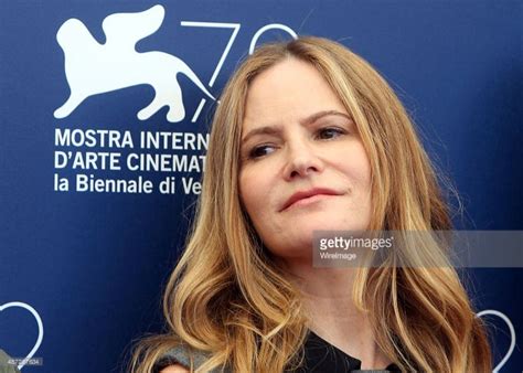 Pictures Of Jennifer Jason Leigh