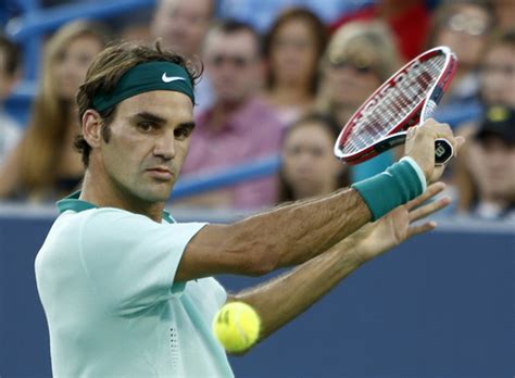 Federer Moves Forward Into Cincinnati Quarters Over Monfils Tennis Now