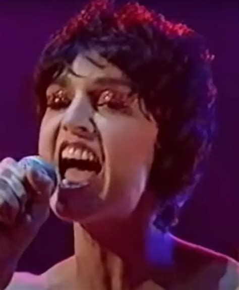 Sinead O Connor Rare Video Surfaces Of Sweet Dreams Cover With Kylie Minogue And Smooth