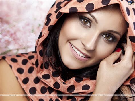 Arab Beauties Wallpaper 11