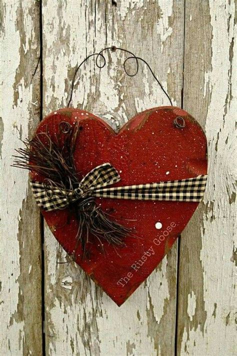 Favorite Rustic Farmhouse Valentine Decorating Ideas 39 Heart