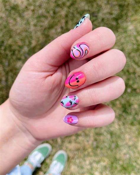 40 Most Popular Summer Nail Trends To Copy