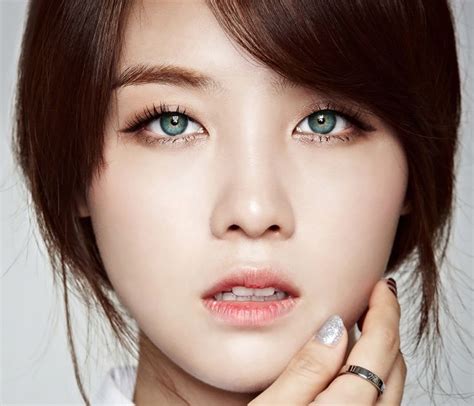12 Idols Who Would Look Majestic With Blue Eyes People With Blue Eyes